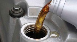Una vez arranca la burra, el aceite hace cobrar vida al motor. Es parte fundamental de la mecánica de la burra.