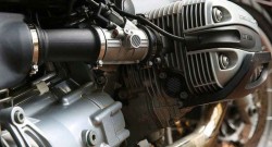 El filtro del lubricante impide que el arrastre de partículas y residuos extraños al funcionar la moto normalmente, unos elementos que pueden originar desperfectos en el propulsor.