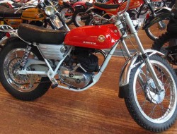 La Montesa King Scorpion (Automix 250) fue otro modelo 'todo-terreno' que sustituyó a la Texas y que comercializó Montesa entre 1971 y 1976