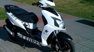 AKT Jet 4, con motor de 125cc. y del año 2013