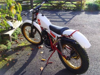 Una motocicleta Beta TR240 del año 1983, motor 200cc refrigerado por aire, suspensión twinshock