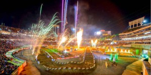 Fuegos artificiales en el Daytona Supercross