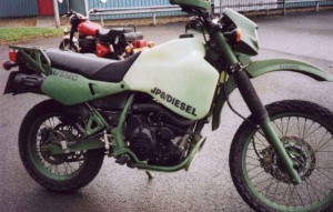 M1030M1 - Motocicleta Militar Diesel
