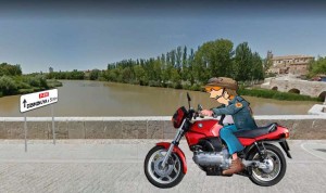 Fotografía: Puente sobre el río Pisuerga en Torquemada (carretera P-130) atravesado por la primera motocicleta con motor a inyección que circuló por España.