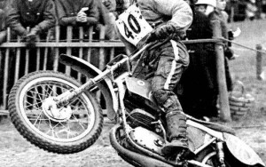 Andrews y el motocross, aquí con una OSSA