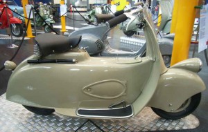 La 'Pato Donald' o Vespa MP5 (Moto Piaggio nº 5)  fue un prototipo creado en 1945 que sirvió como base para desarrollar, al año siguiente, la primera Vespa producida en serie, la MP6, ya obra del ingeniero Corradino D´Ascanio.