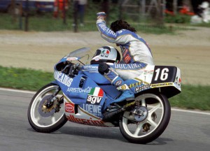 Piloto Angel Nieto. Moto: MBA (Motori Benelli Armi), aunque inscrita como Ducados, en 1986