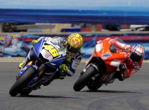 Valentino Rossi ganó la carrera de Laguna Seca 2008 tras un adelantamiento a Casey Stoner en el sacacorchos.