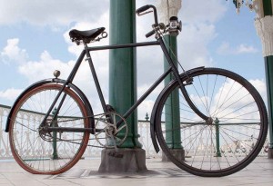 Bicicleta Royal Enfield de 1899 con freno de banda de Eadie