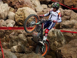 Afrontando una zona con moto
