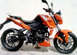 La Jiajue C8 es una máquina de 139 kg con motores de 125 o 150cc de un cilindro que rozan los 10 cv de potencia máxima.